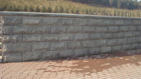 蘑菇石与仿石材彩砖 山东传富石材厂的创新与传承